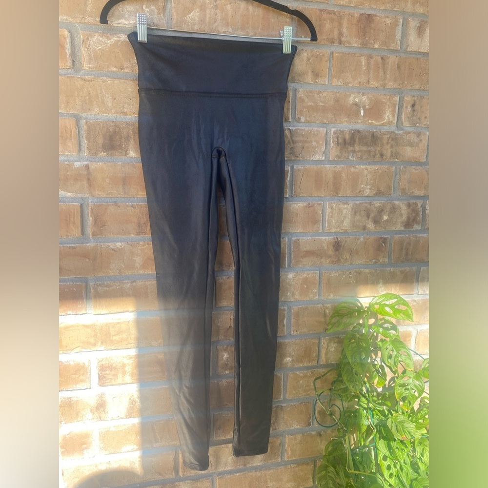 SPANX Faux Leather Leggings Black, Small - Picture 4 of 10